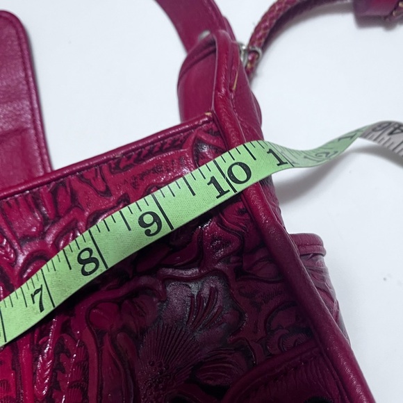 Elegant Burgundy Shoulder Bag - Picture 4 of 7